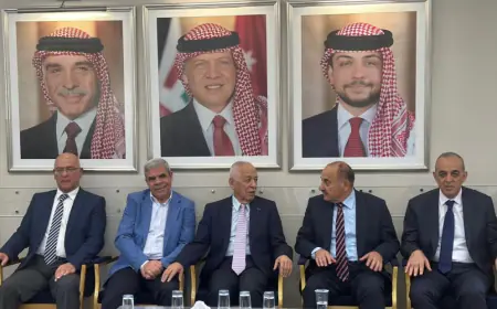 مندوبا عن الملك وولي العهد..العيسوي يعزي عشيرة حجازين