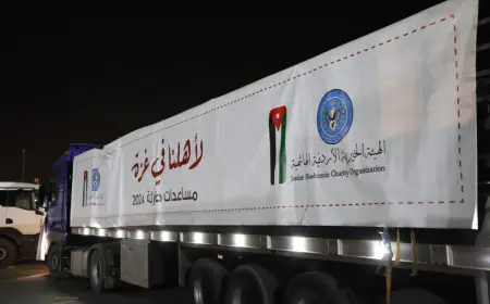 70 شاحنة  مساعدات جديدة تعبر من الأردن إلى شمال غزة