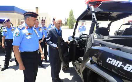 تنفيذا للتوجيهات الملكية.. العيسوي يسلم دراجات رباعية الدفع للأمن العام