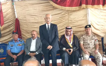 مندوبا عن الملك وولي العهد.. العيسوي يعزي ذوي الشهيد الفوارس