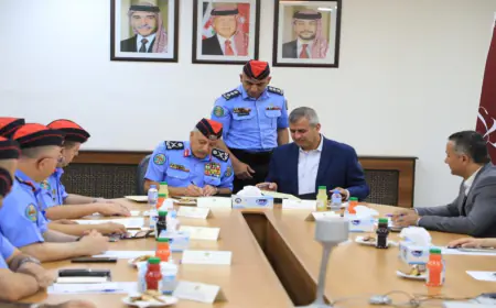 مذكرة تفاهم لإيصال الطاقة الشمسية لمواقع تابعة لمديرية الأمن العام