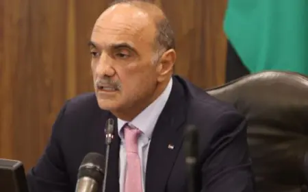 رئيس الوزراء يؤكد أن الأردن لن يسمح لأي جهة باستخدام أو اختراق أجوائه