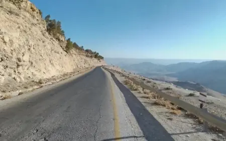 بدء العمل بمشروع تحسين وإعادة تأهيل جزء من الطريق الملوكي (صور)