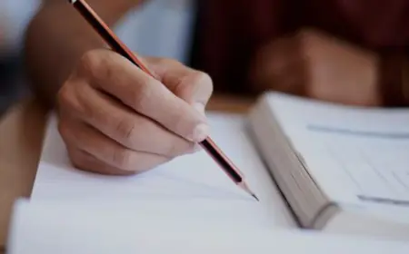 تطوير المناهج: العمل جارٍ على تطوير امتحانات المسار الأكاديمي للتوجيهي