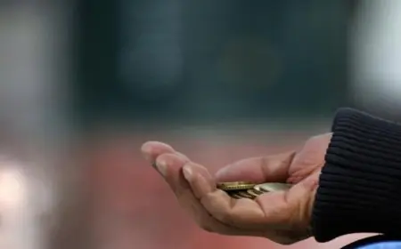 ضبط متسولة بحوزتها 778 دينار في إربد 