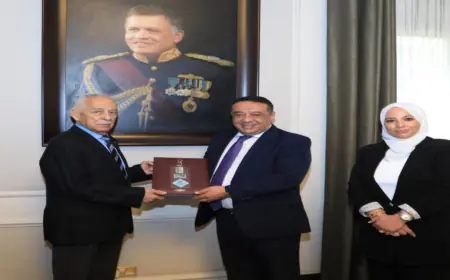 العيسوي يلتقي رئيس مجلس إدارة شركة البريد الأردني ومديرها العام