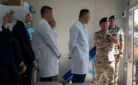 الملك يتابع عملية تجهيز مستشفى ميداني أردني للتوليد والخداج الذي سيتم إرساله لغزة قريبا(صور)