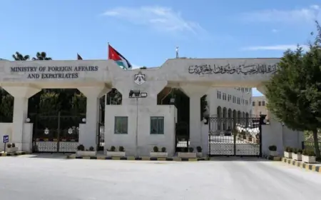 الأردن يدين استهداف مقر السفير الإماراتي في الخرطوم