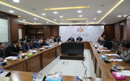 وزير الشؤون السياسية : الحكومة منفتحة على جميع القوى السِياسية الوطنية