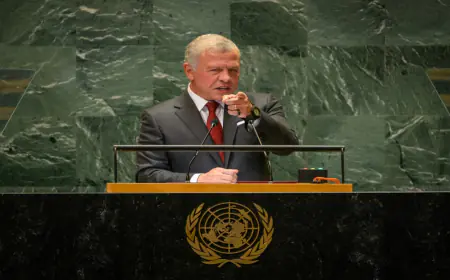 تحركات وخطابات ملكية وجهت بوصلة العالم نحو السلام ولوقف الحرب على غزة