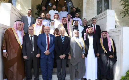 رئيس الديوان الملكي يلتقي وفداً من وجهاء مدينة معان