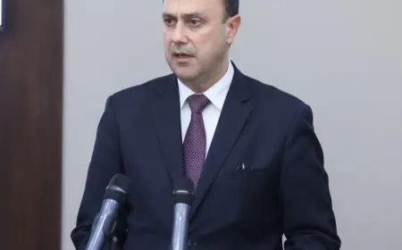 الحكومة تعقد مؤتمرا صحفيا في محافظة الكرك