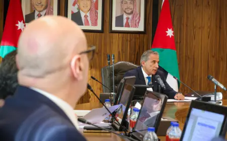 رئيس الوزراء: لم يقف أحد كما وقف جلالة الملك والأردن مع إخواننا في فلسطين