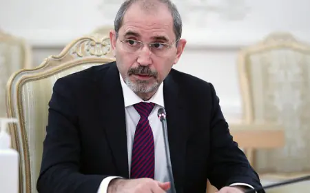 الصفدي يصل دمشق للقاء الرئيس السوري