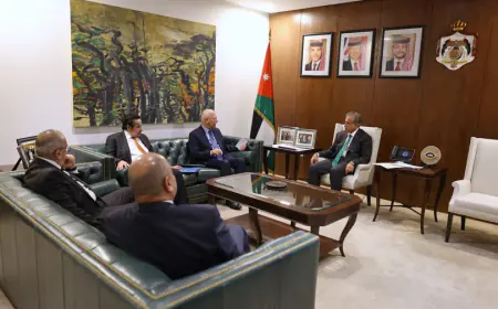 رئيس الوزراء : الحكومة حريصة على التشاور مع النقابات