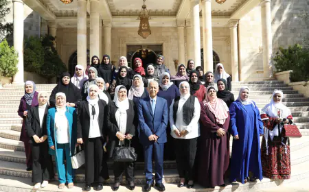 رئيس الديوان الملكي الهاشمي يلتقي وفدا نسائيا من الزرقاء