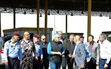 وزير الأشغال : الحكومة تولي أهمية كبرى لتحسين البنية التحتية في جميع المراكز الحدودية