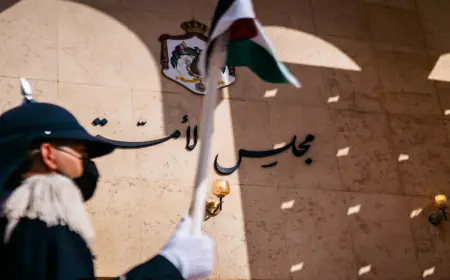 الملك يفتتح اليوم الدورة العادية الأولى لمجلس الأُمة