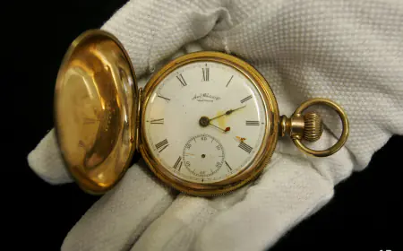 بيع ساعة ناجية من غرق سفينة (تايتانيك).. برقم قياسي