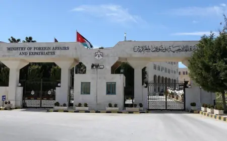إخلاء طبي لصحفي الجزيرة العطار من غزة إلى الأردن
