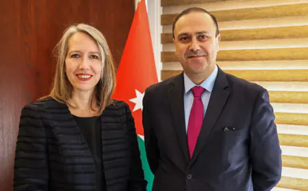 المومني يلتقي بـ المنسقة المقيمة للأمم المتحدة في الأردن شيري أندرسون