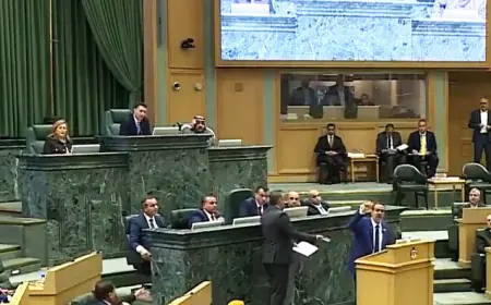 بالفيديو.. هذا ما حدث بين رئيس مجلس النواب والنواصرة