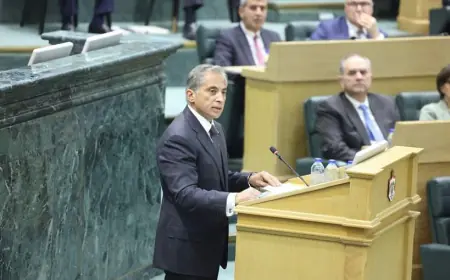 بالأسماء.. 53 نائبا حجبوا الثقة عن حكومة حسان