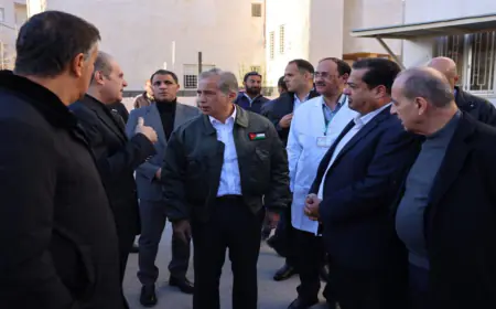 رئيس الوزراء يزور عددا من المواقع في محافظة مأدبا