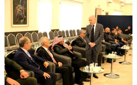 مندوبا عن الملك وولي العهد.. العيسوي يعزي عشيرة النسور