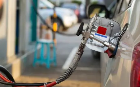 عطاء لدراسة إنشاء محطات تزويد المركبات بالغاز الطبيعي