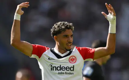 8 نجوم عرب ارتدوا قميص مانشستر سيتي.. تعرفوا عليهم