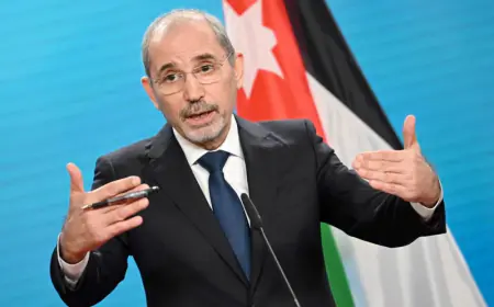 الصفدي : المواطنَين اللذين أفرج عنهما في صفقة التبادل سيدخلان الأردن إذا قررا مغادرة فلسطين