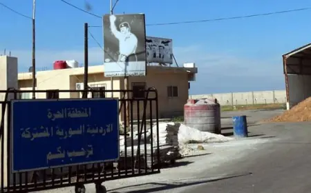 39 شاحنة تدخل سوريا مع استئناف العمل في (الحرة الأردنية السورية)