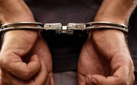 القبض على شخص ظهر في فيديوهات وهو يعتدي على مواطن