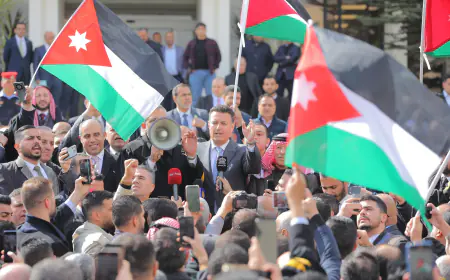 الصفدي: موقف الأردنيين ثابت وواضح خلف جلالة الملك