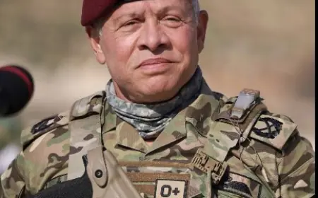 الملكة للملك: عبدالله يا عونك حنا فدا عيونك