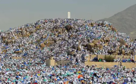 وزارة الأوقاف تدعو المسجلين للحج لاستلام تصاريحهم اليوم