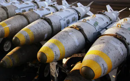 بالفيديو..  وصول شحنة ضخمة من قنابل MK-84 الأمريكية إلى جيش الاحتلال