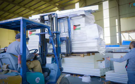 الأردن يبدأ بإرسال البيوت الجاهزة إلى غزة لتوفير مأوى آمن للأسر المتضررة