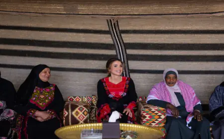 الملكة رانيا تلتقي سيدات لواء القويرة وتطلع على مشاريع مدرة للدخل