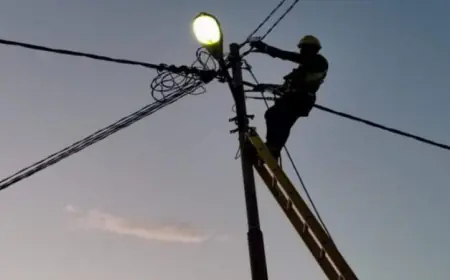 فصل مبرمج للتيار الكهربائي عن مناطق في  إربد الأحد