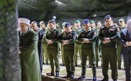 الملك يحضر مأدبة إفطار القيادة العامة للقوات المسلحة