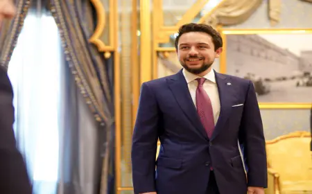 ولي العهد يهنئ بعيد الفطر السعيد