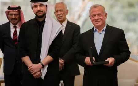 الملك ينعم على 114 شخصية بميداليات اليوبيل الفضي