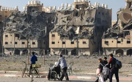 كارثة إنسانية في غزة.. نزوح نصف مليون فلسطيني وتصاعد المأساة