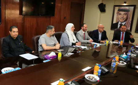 توقيع اتفاقية لتأجير أراض للأسواق الحرة لإقامة مبنى سوق المغادرين في جسر الملك حسين