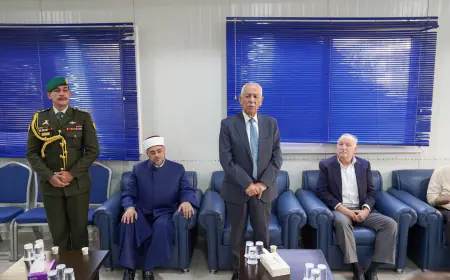 مندوبا عن الملك وولي العهد.. العيسوي يعزي آل شقم
