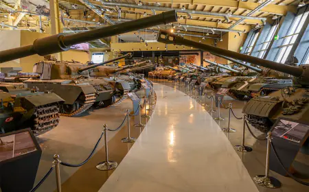 متحف الدبابات الملكي يحيي عيد الاستقلال الـ79 بفعاليات وطنية وعروض عسكرية