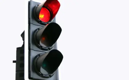 إلغاء الإشارة الضوئية على تقاطع الملكة علياء