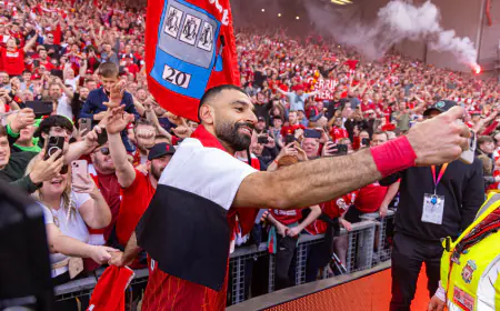 محمد صلاح.. سعيد بجائزة أفضل لاعب في إنجلترا